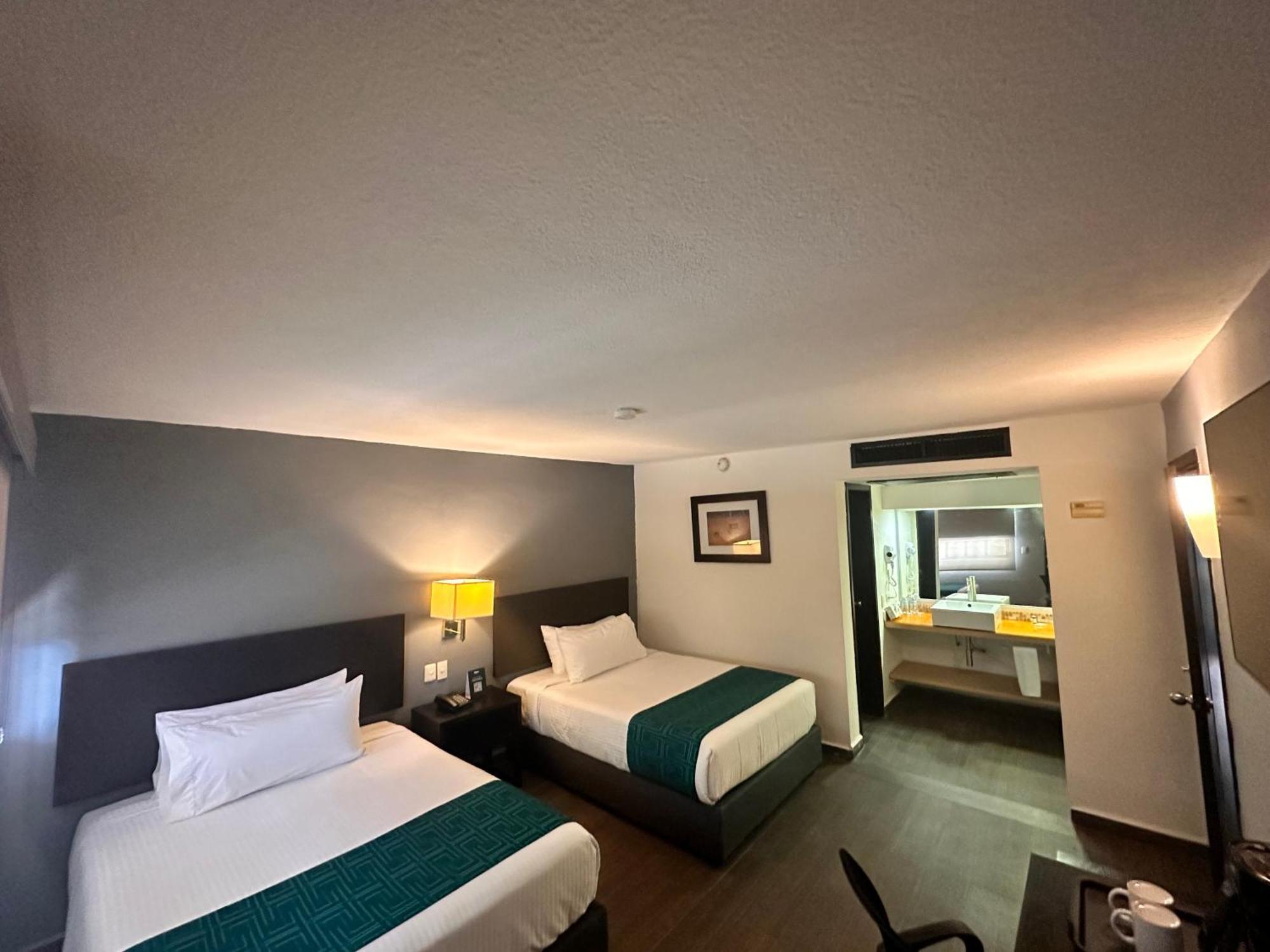 Inhouse Obregon Hotel Ciudad Obregon Exterior photo
